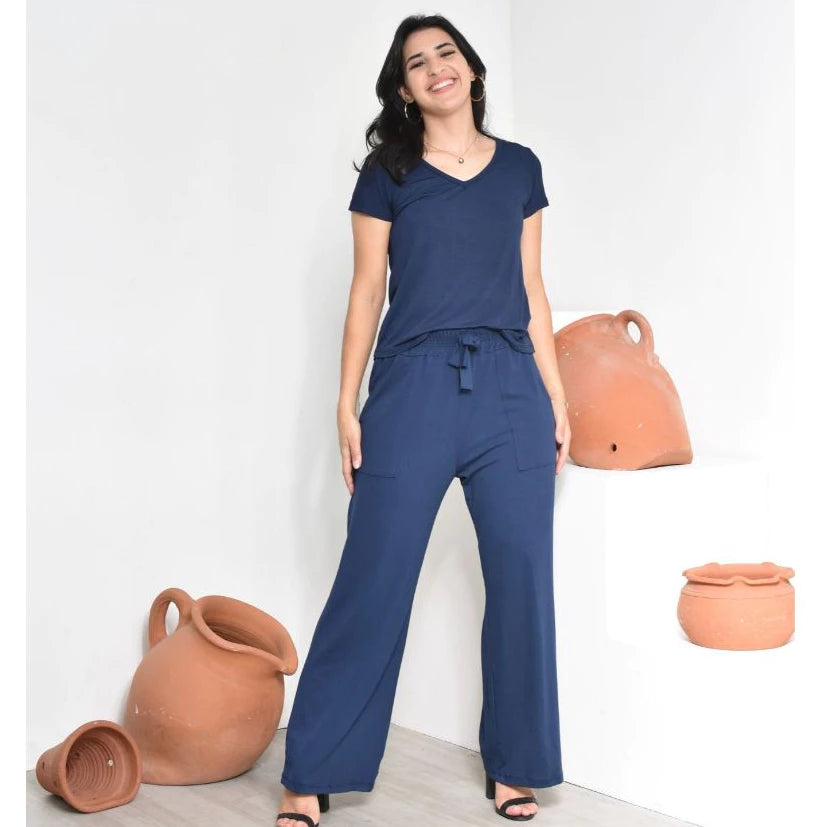 Calça pantalona do Conjunto Serena com caimento elegante e confortável