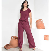 Conjunto Serena™ em Viscolycra com Calça Pantalona e Blusa Gola V - imagem 7