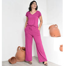 Conjunto Serena™ em Viscolycra com Calça Pantalona e Blusa Gola V - imagem 8